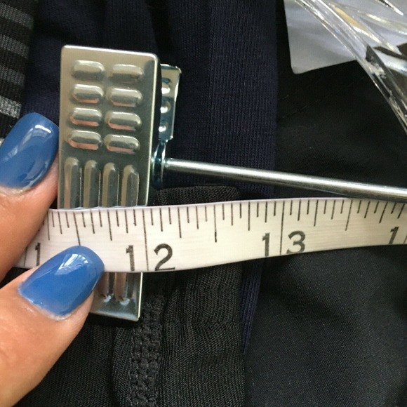 Nike Dri Fit Leggings Women Sz M Black Stretch Knit Capri Cropped Athletic Pant - Picture 8 of 11